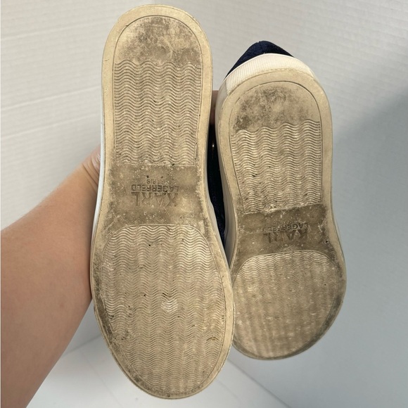 Karl Lagerfeld Navy Velvet Slip on Shoes with Diamond Buckle. Size 8,5 - Picture 5 of 9